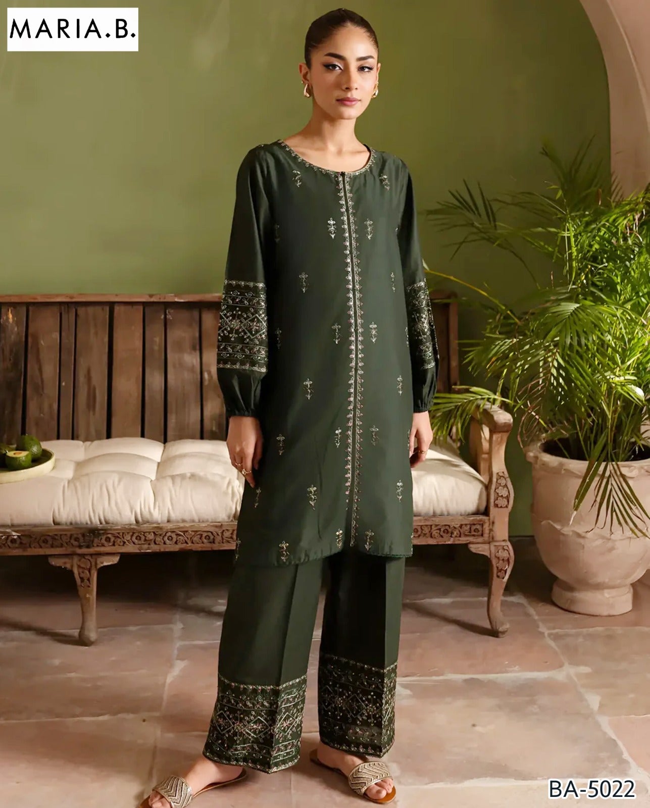 Maria B Summer Sale – Flat 50% OFF on Premium 3-Piece Suits!